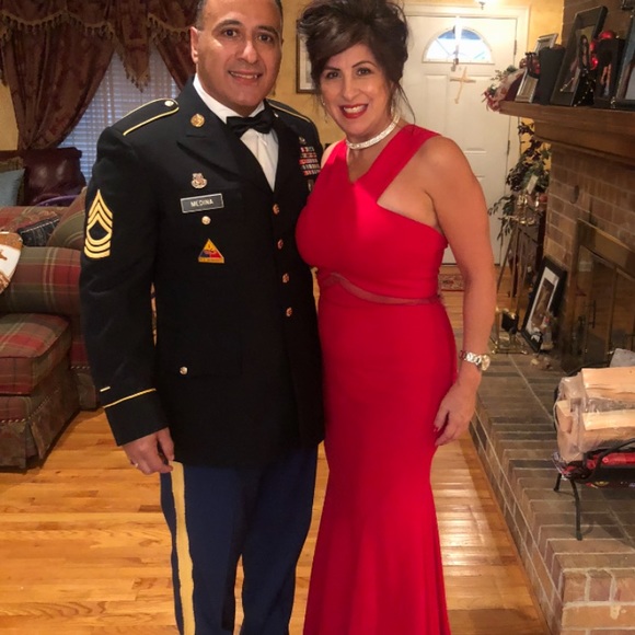 Red formal dress - Picture 2 of 4